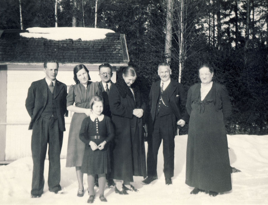 Sukulaisia Tuusulassa k�ym�ss�