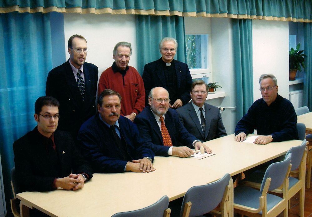 Kiinteist�johtokunta