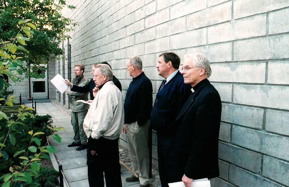 Kiinteist�johtokunta